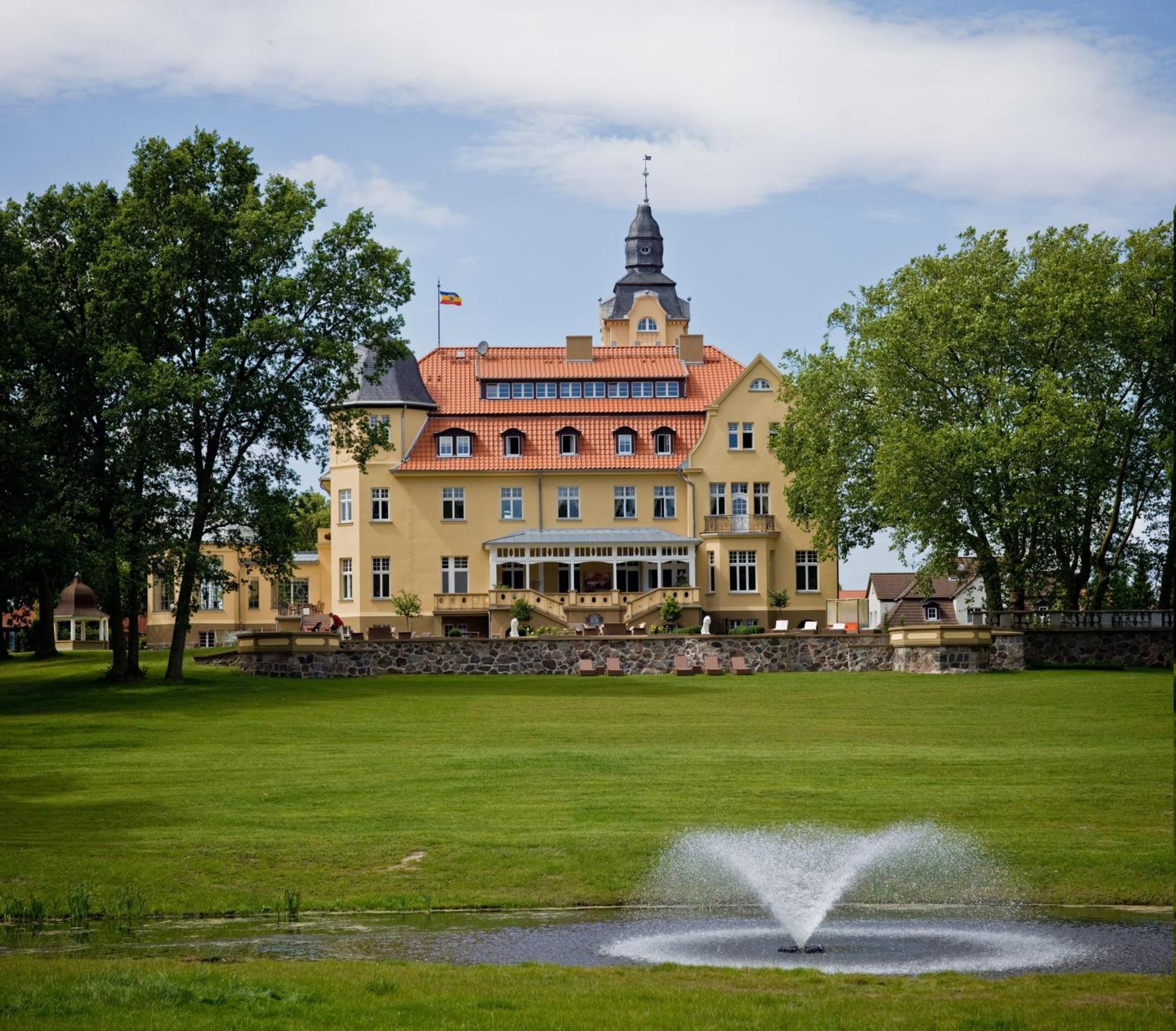 Bernsteinschloss Wendorf  Екстериор снимка